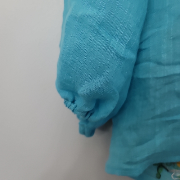 Figueroa Flower  Alayna Floral Embroidered Banded Notch V-Neck 3/4 Sleeve Top - Picture 8 of 9